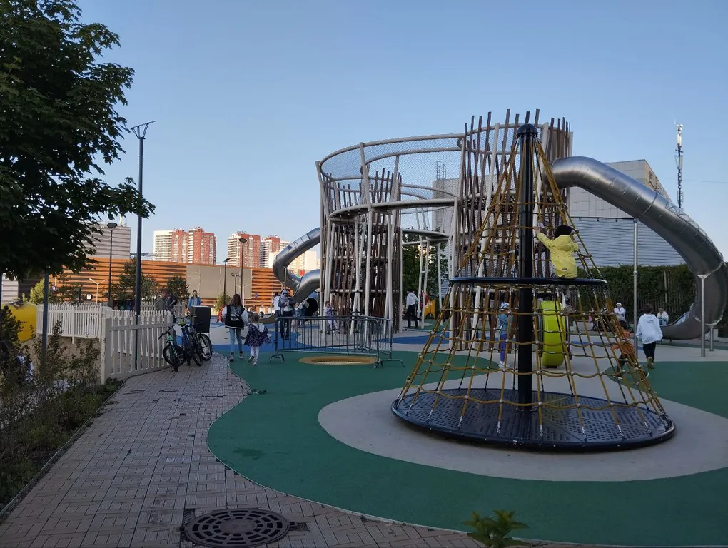 Уютная студия с панорамным балконом рядом с ТРЦ Мега и Шереметьево