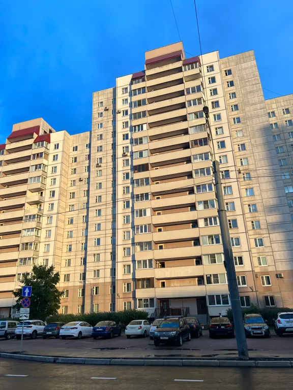 Квартира Просторная квартира у метро с парковкой — Санкт-Петербург