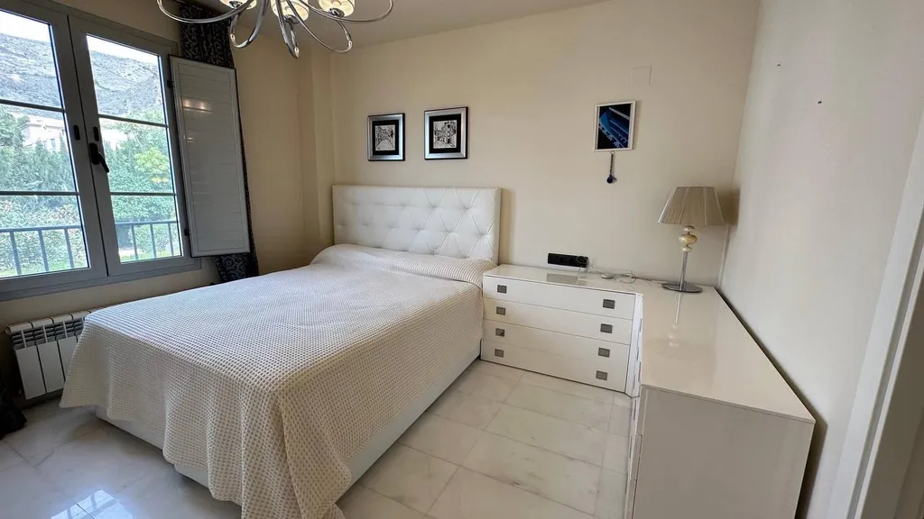 Уютная Семейная Вилла с открытым бассейном