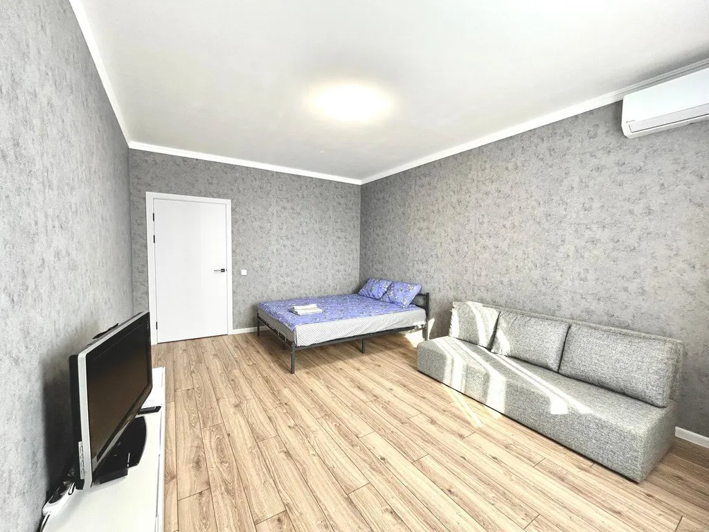 Видовая квартира в новом доме в центре