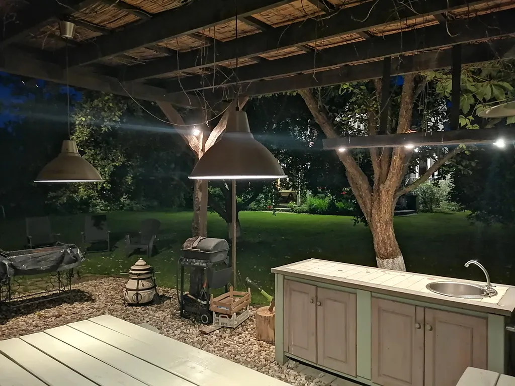 Домик в деревне с бассейном