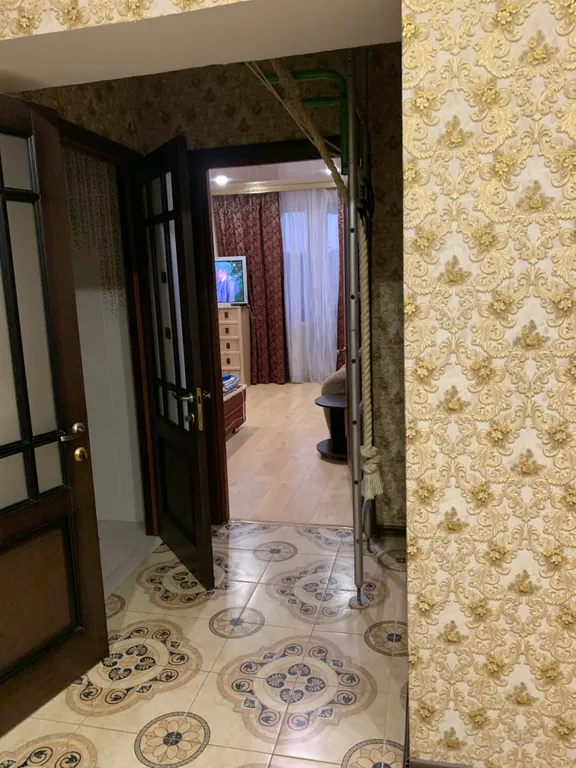 Уютная, просторная двухкомнатная квартира в тихом районе