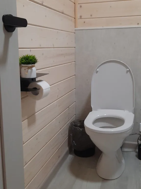 Уютный четырёхместный Домик де-люкс с отдельными кроватями