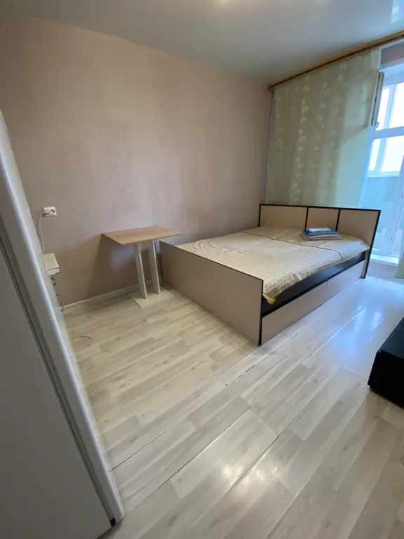 Студия 20кв.м - широкая кровать, стиралка, микроволновка, холодильник