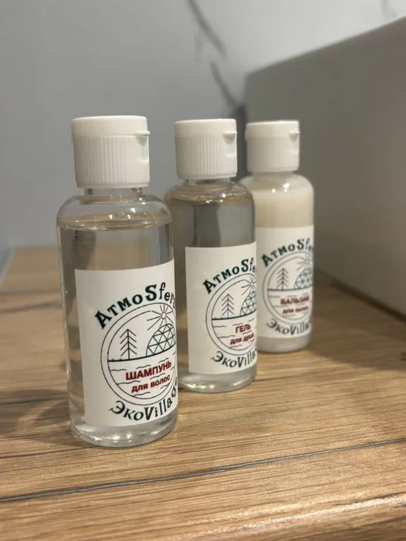 Уютная сфера на побережье