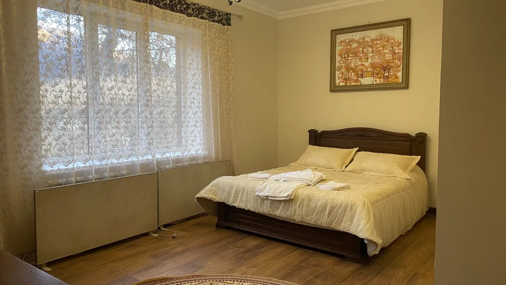 Домик с видом на горы