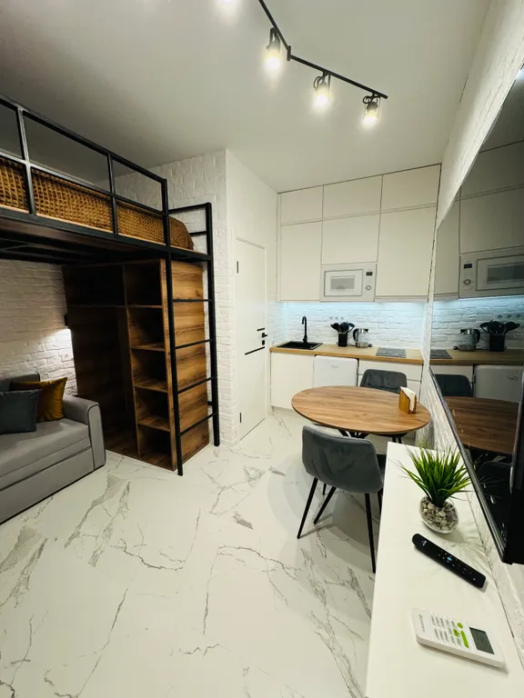 Квартира Уютная мини-студия с дизайнерским ремонтом в центре — аренда посуточно в Сочи