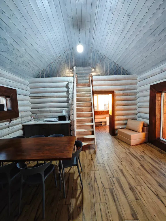 Вилла Личи, сруб с подогреваемым бассейном и баней