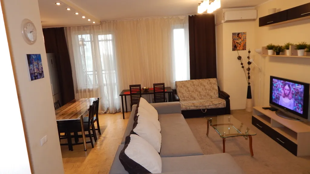 Элитная в центре, метро площадь Ленина, рядом аква-парк, зоопарк, тц аура, парк