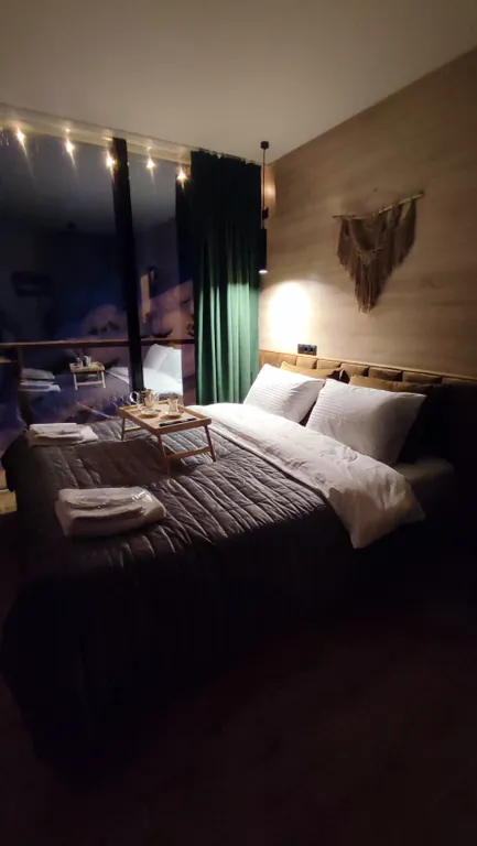 Стеклянный домик в сердце Домбая