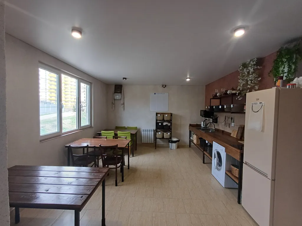 Трехместная уютная комната с балконом и видом на вулкан