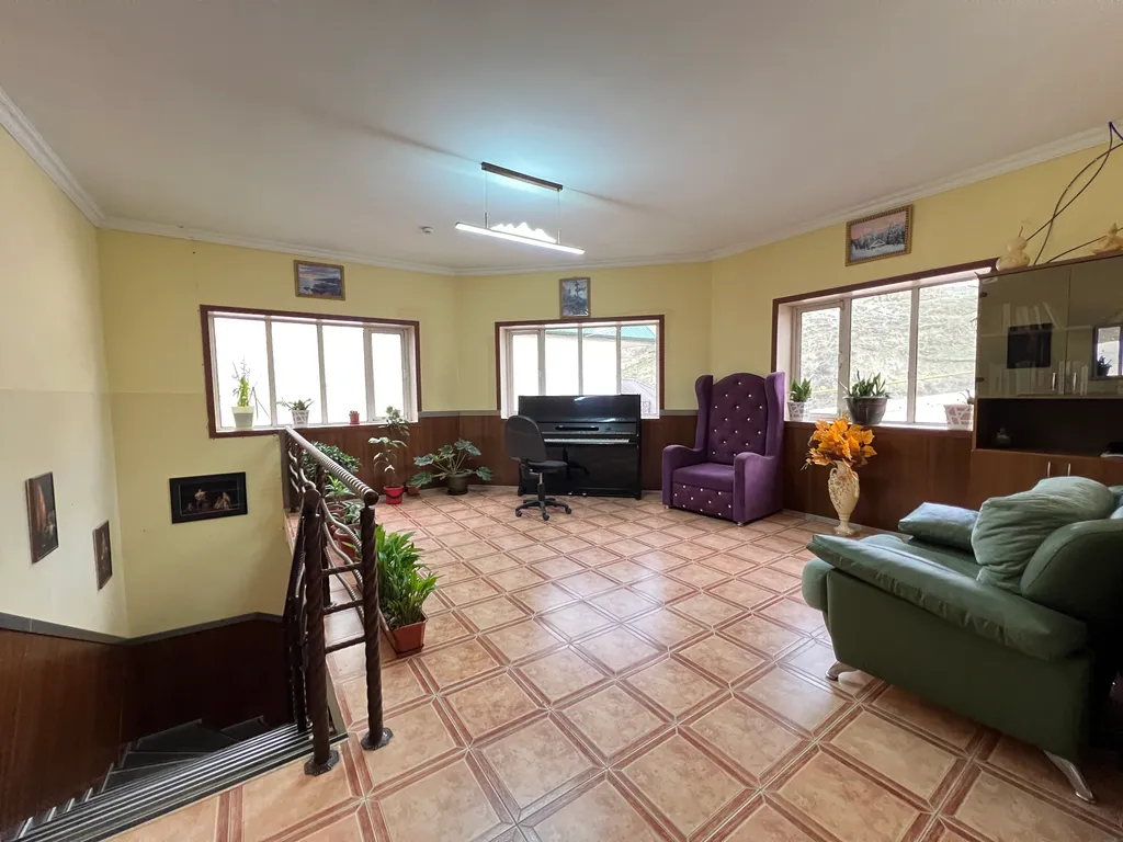 Двухместный полулюкс с видом на горы