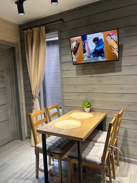 Трёхкомнатный дом с видом на гору