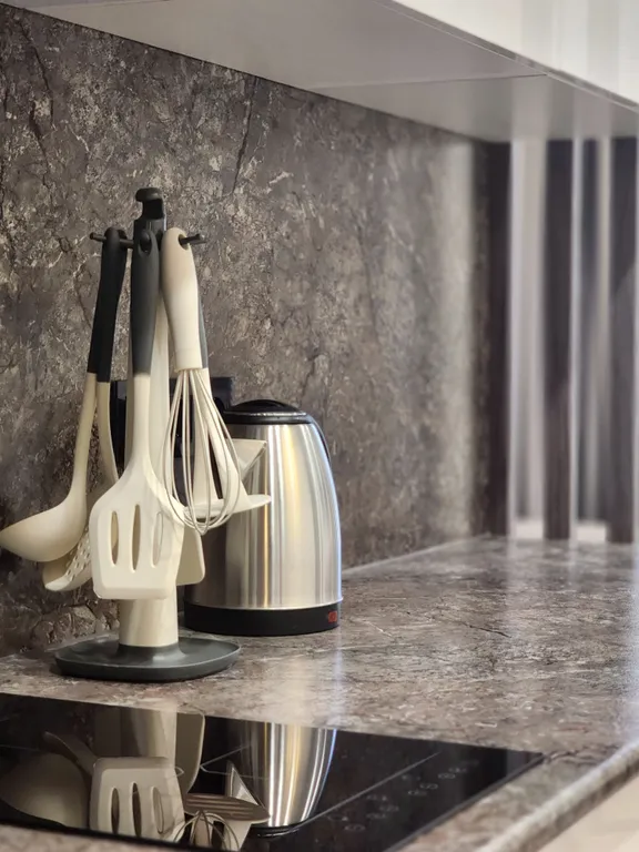 Просторная студия для четырёх человек