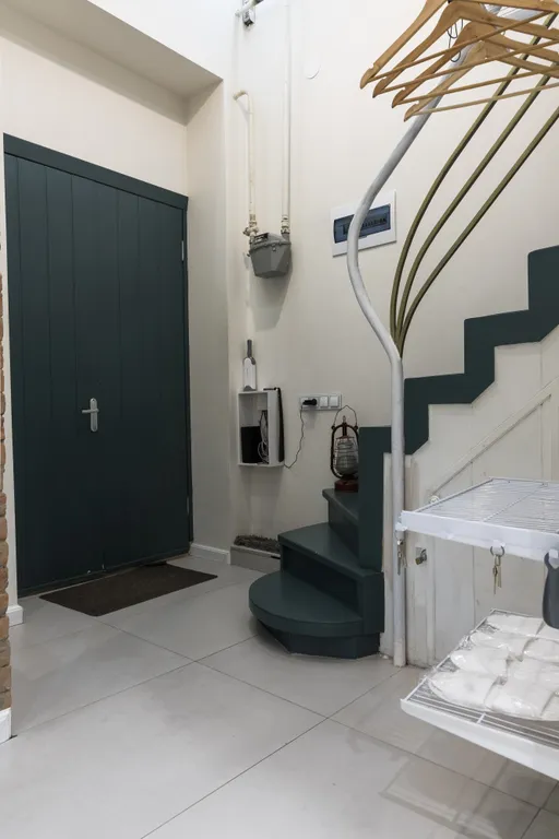 Трехуровневая квартира в историческом доме в центре города