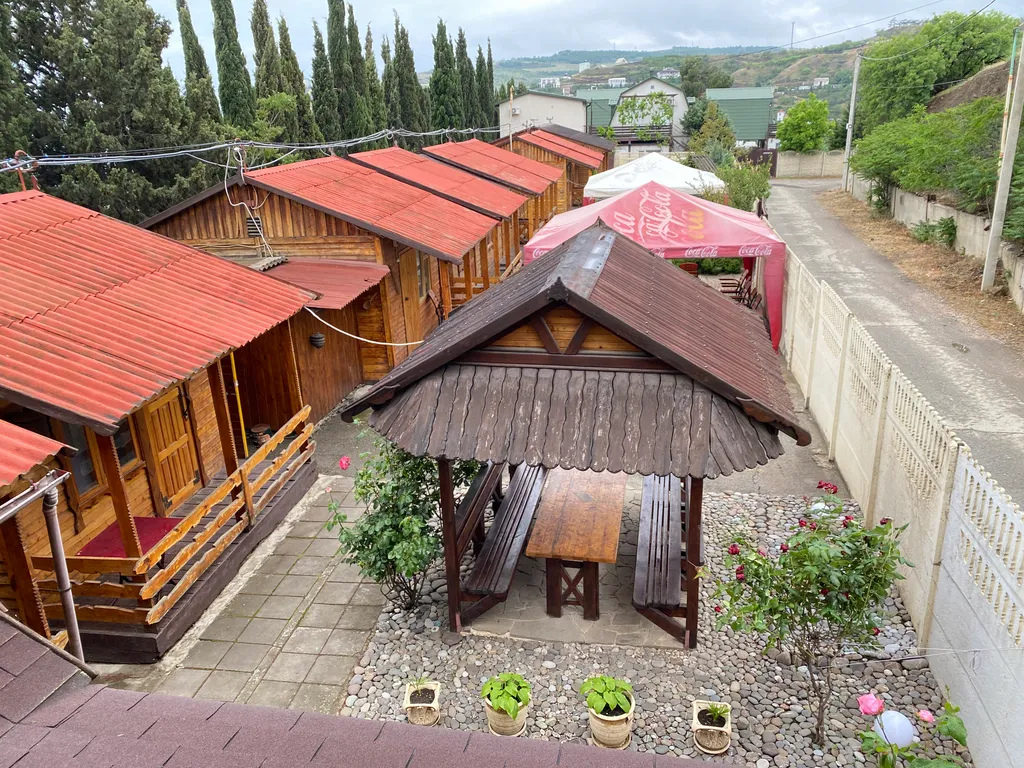 3-х местный домик с видом на горы