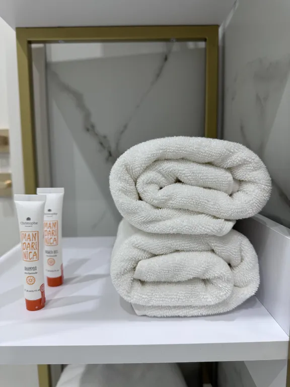 Дизайнерский апартамент с видом на море