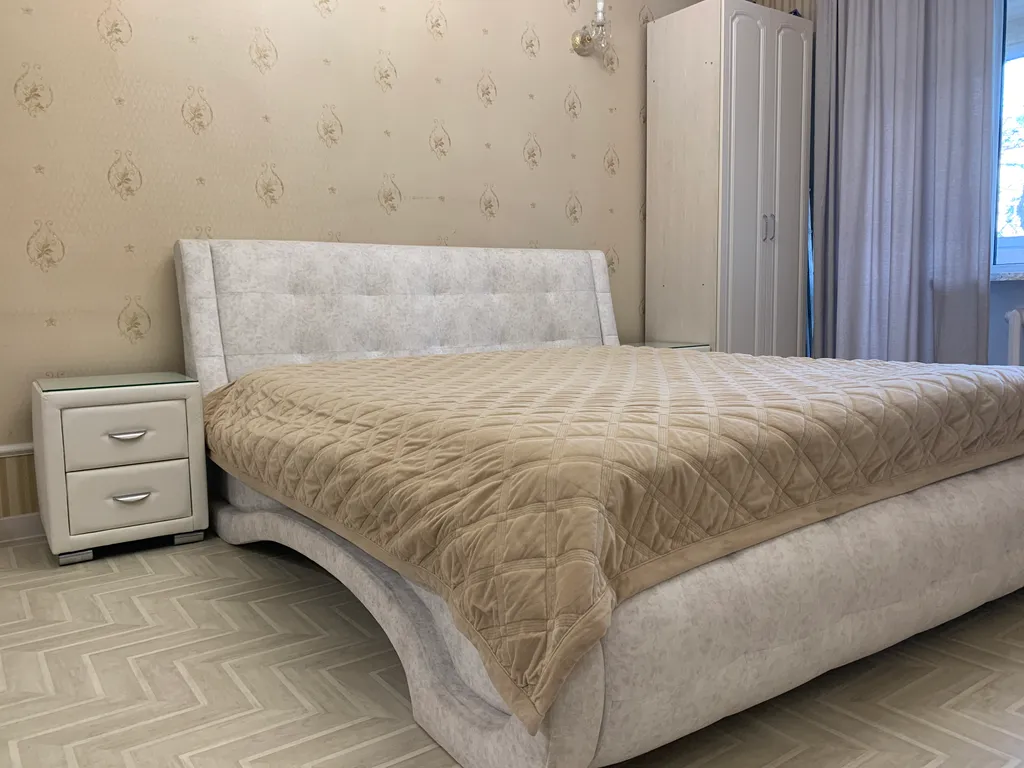 Трехкомнатная квартира посуточно в Тюмени