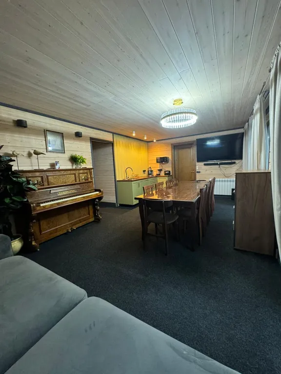 Барн хаус с прекрасным видом на лес