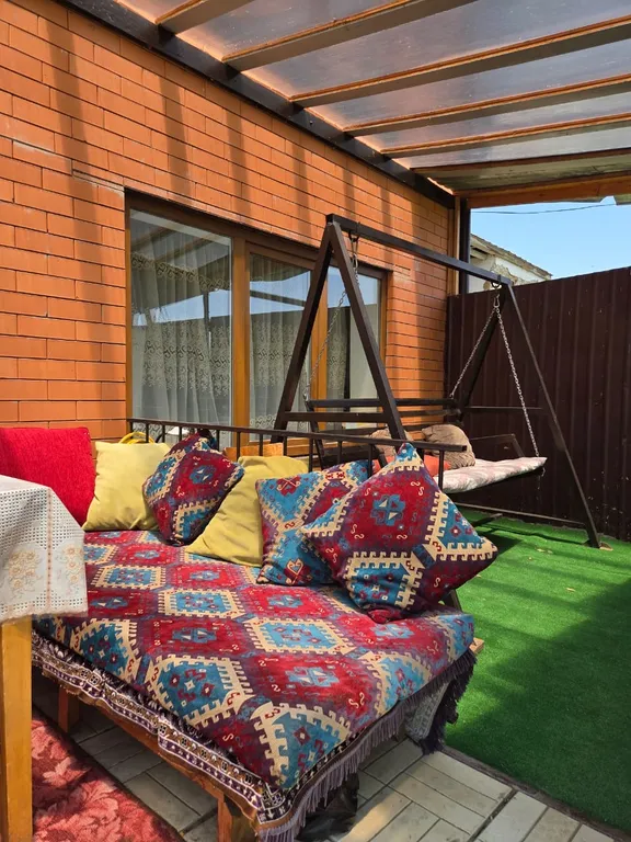 Живописный двухэтажный дом за выгодную цену