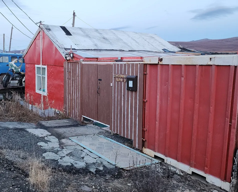 Домик возле аэропорта