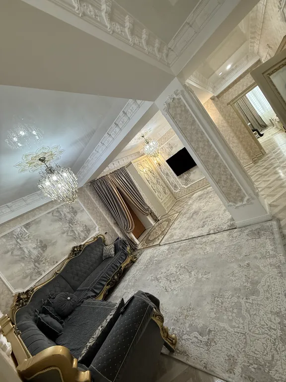 Квартира с дизайнерским ремонтом в самом сердце города в элитном районе