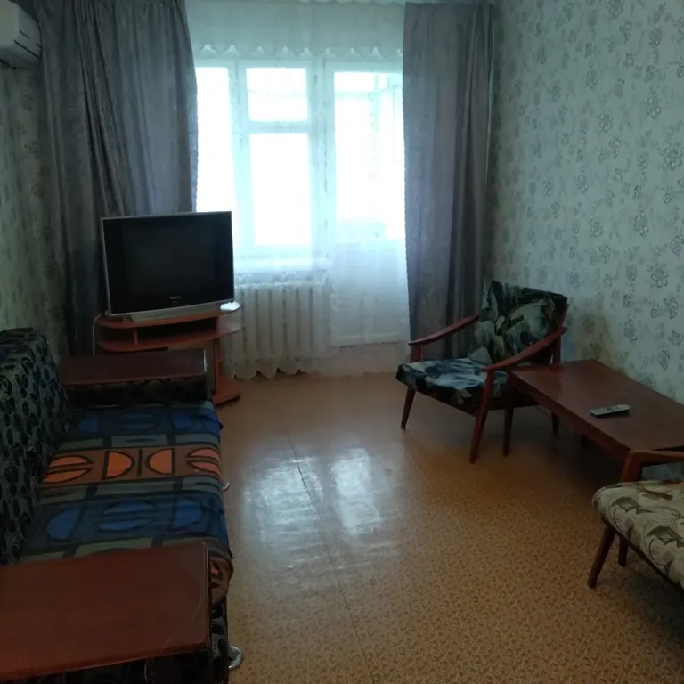 Квартира 2-комнатная Квартира — Евпатория