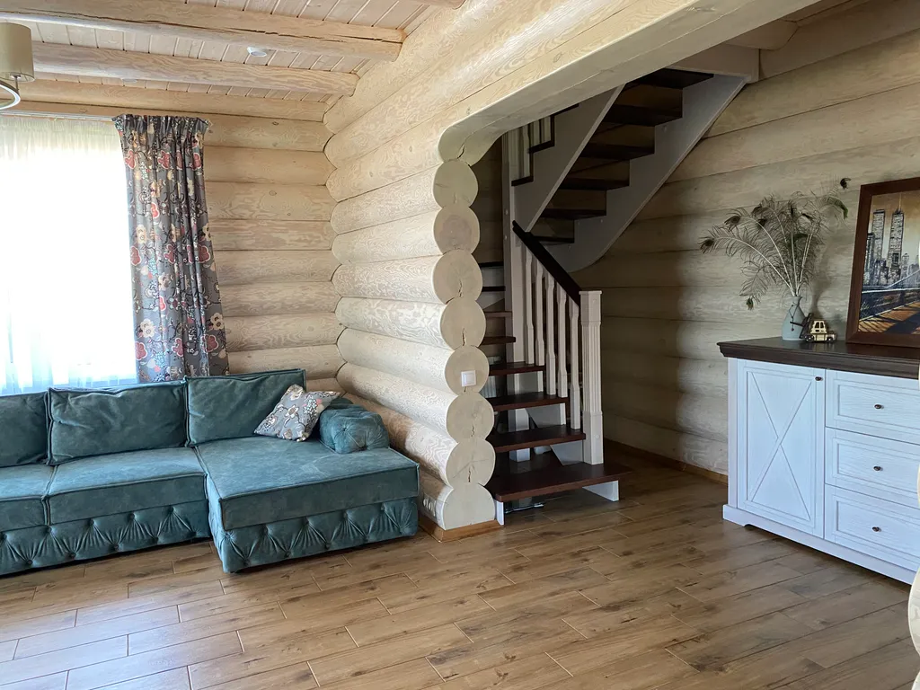 Деревянный комфортабельный дом на берегу озера