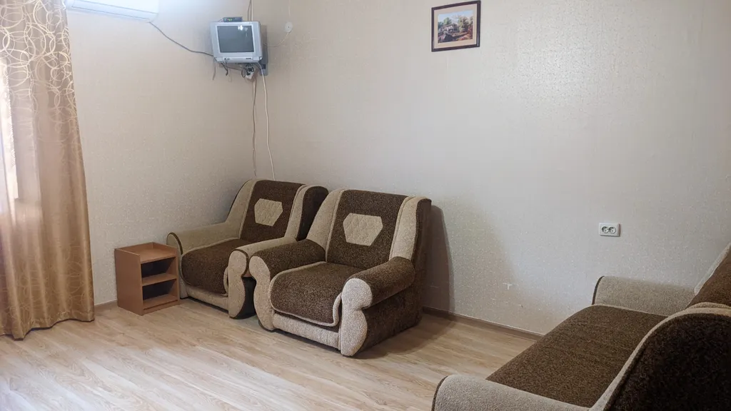 №04 Семейный (2 этаж, отдельный вход) с балконом