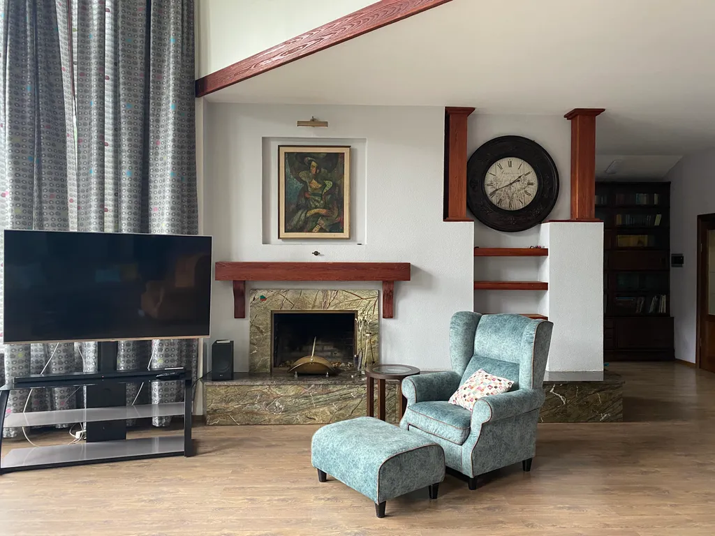 Коттедж Дом в черте города для семейного отдыха — Санкт-Петербург