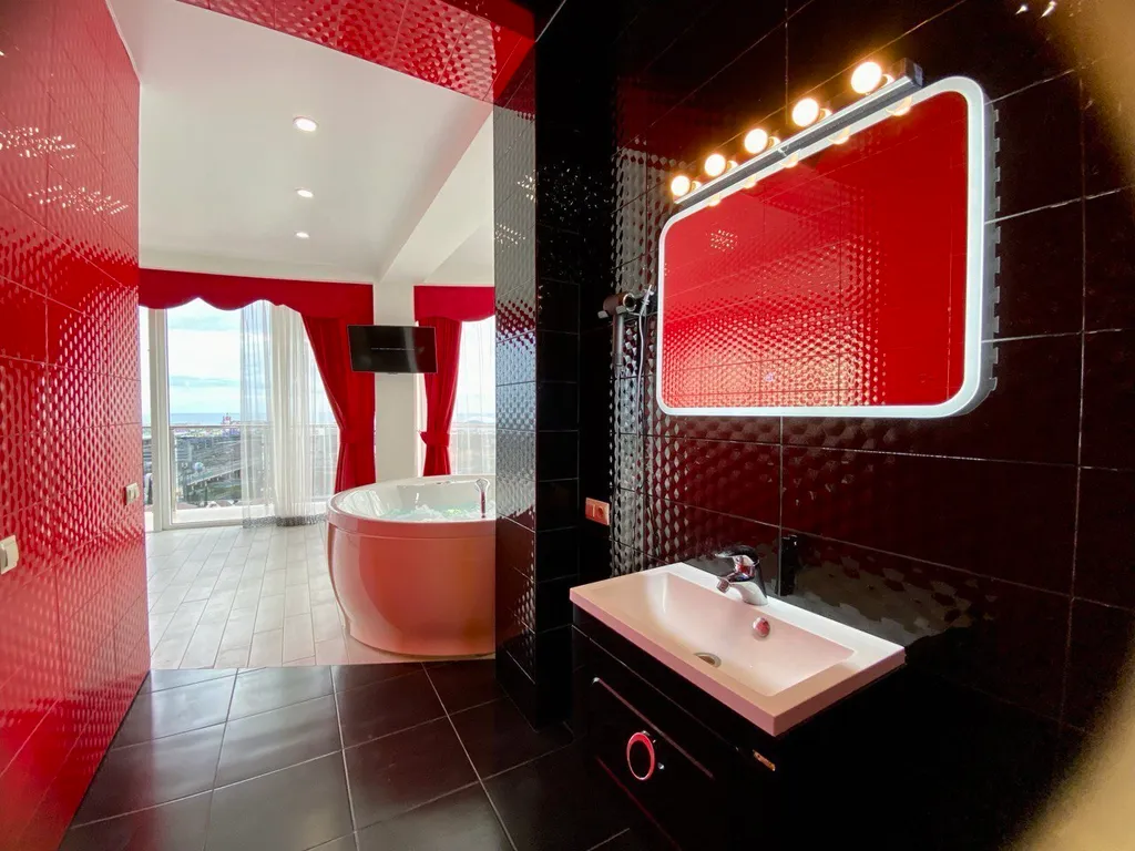 Апартаменты с гидромассажной ванной и красивым видом