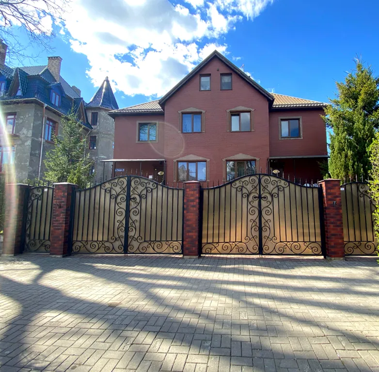 6-комнатный Дом