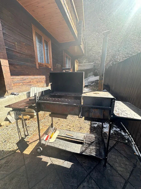 Дом у озера в Листвянке