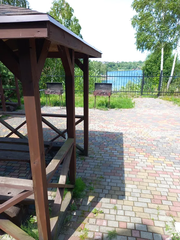 Коттедж у озера