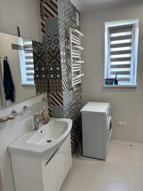 Уютный дом в лесном массиве возле красивых озер