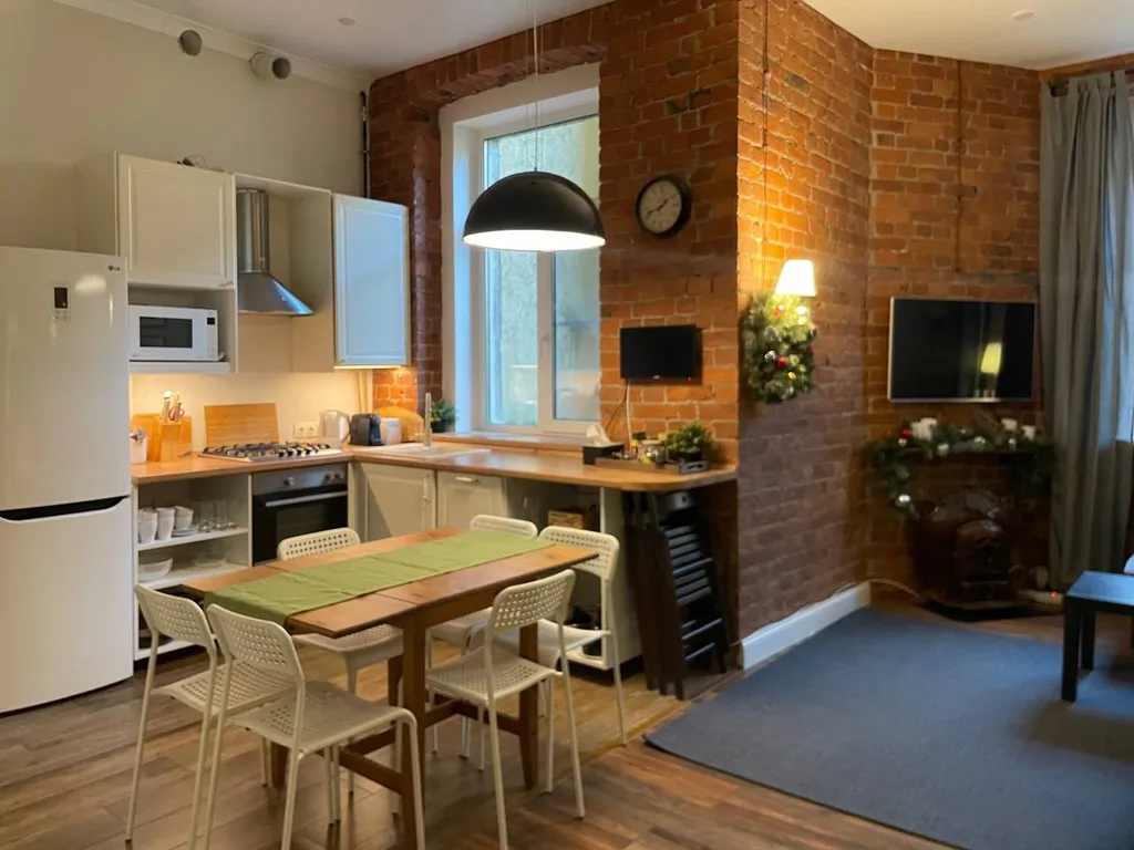 Квартира Уютная квартира-лофт с камином у Исаакия — Санкт-Петербург