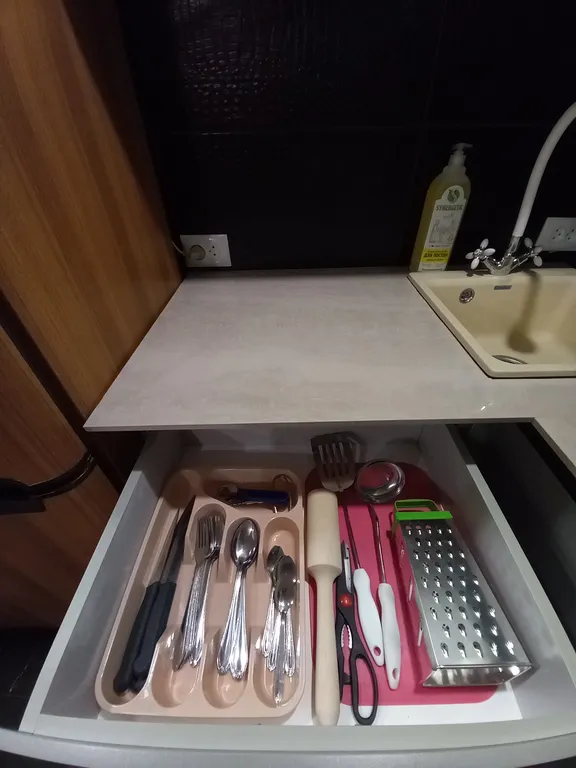 Бесконтактное заселение. Часть дома с отдельным входом и двором.