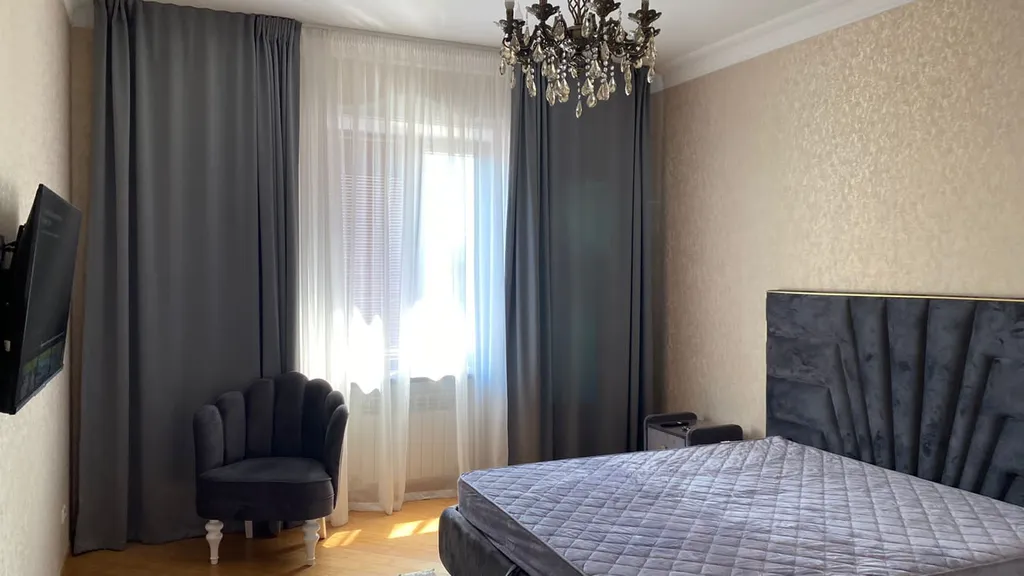 Большой 3х-этаж. дом на берегу моря