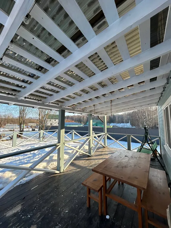 Дом с баней и крытой террасой