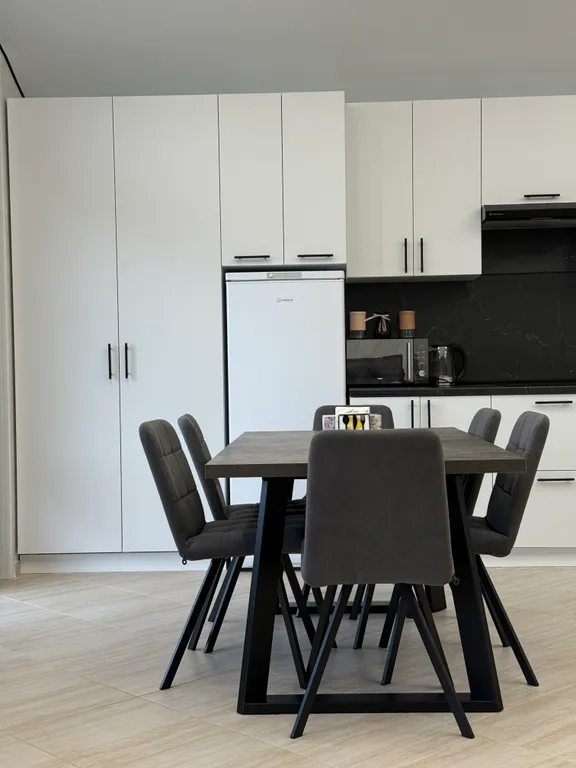 Дом на берегу реки с банным чаном