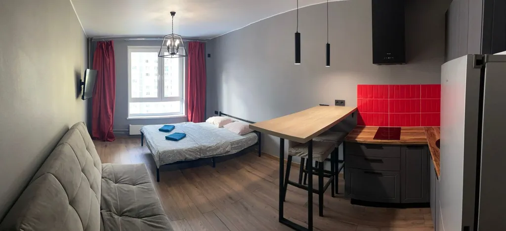 Красивая студия около Меги