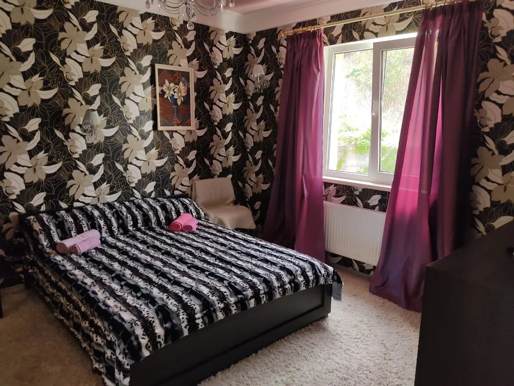 Апартамент с уютным двориком в Мисхоре, в частном доме