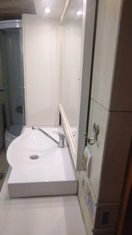 Дом с бассейном Лакшми