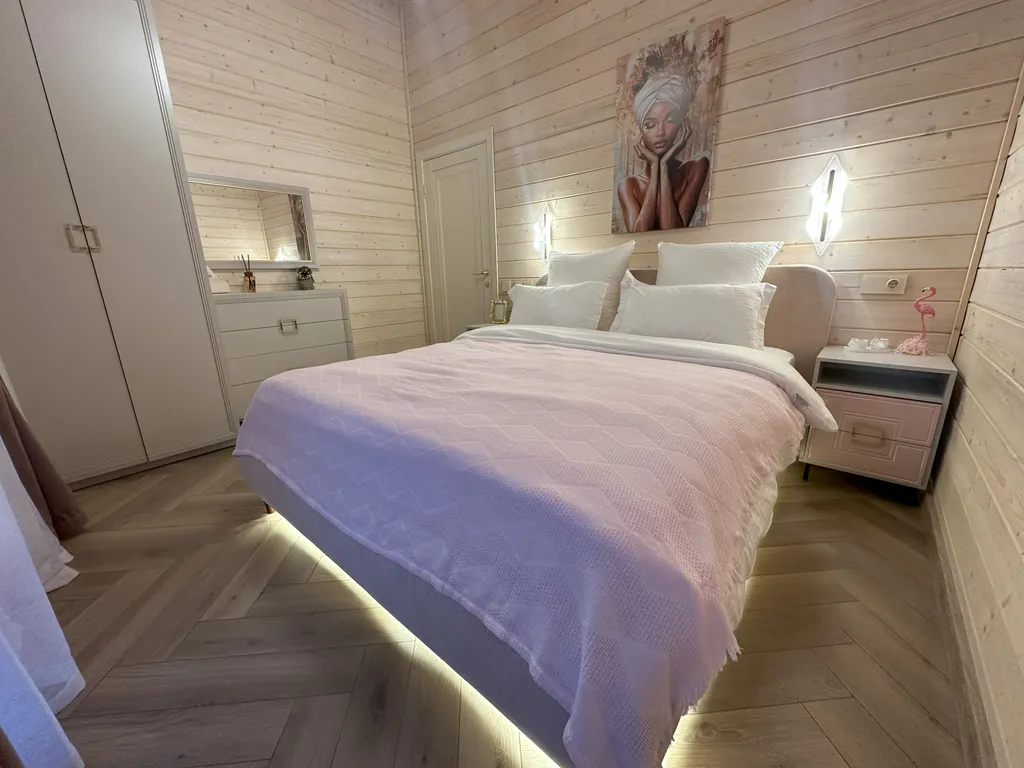 Барнхаус Дом у озера с видом на лес и озеро