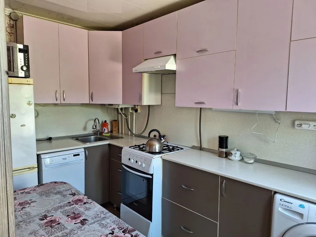 Коттедж Уютный домик в тихом месте для семейного отдыха с детьми — Широчанка