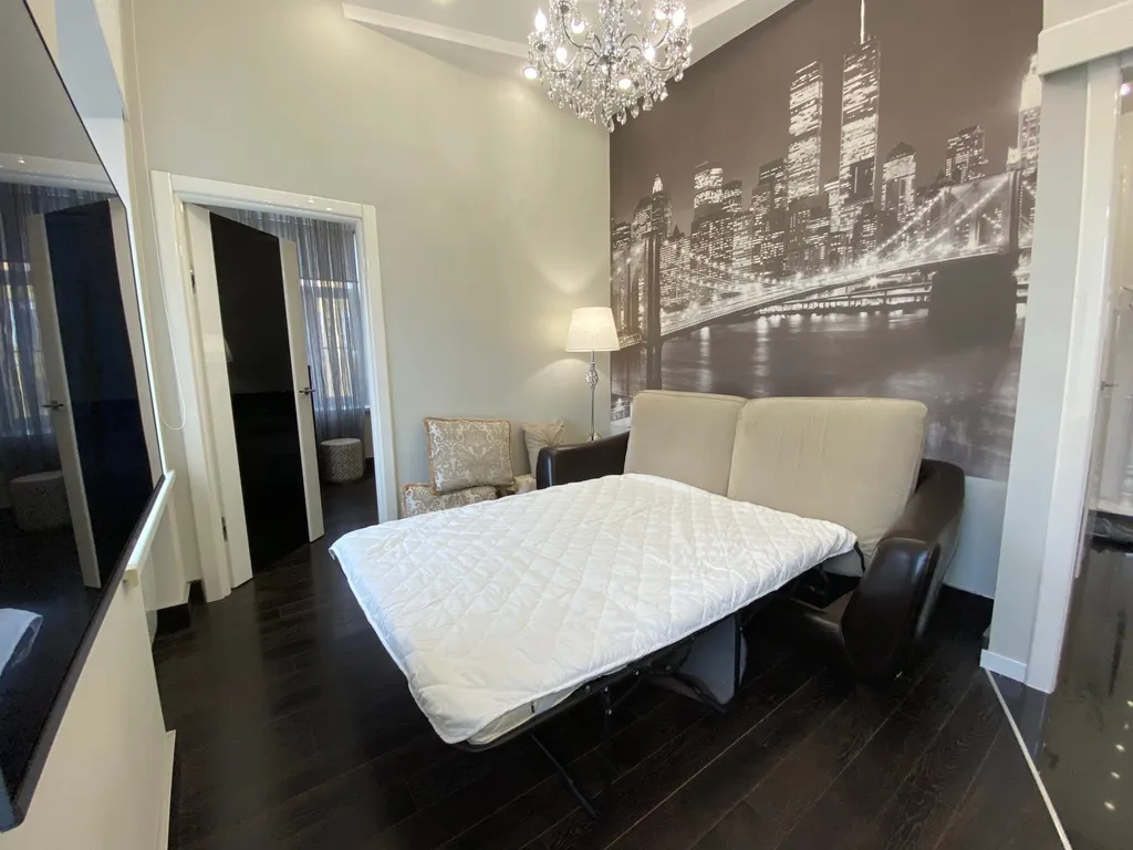 Дизайнерская квартира в центре с видом на храм