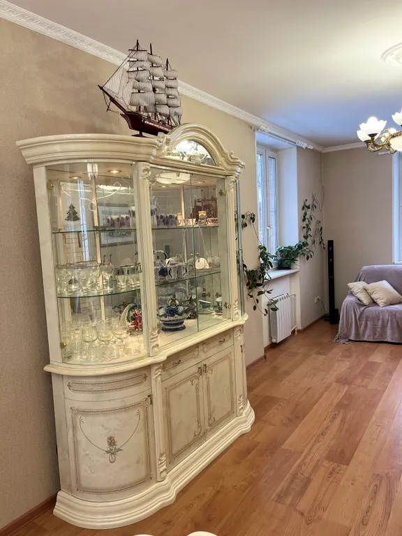 Шикарный загородный дом с бильярдом