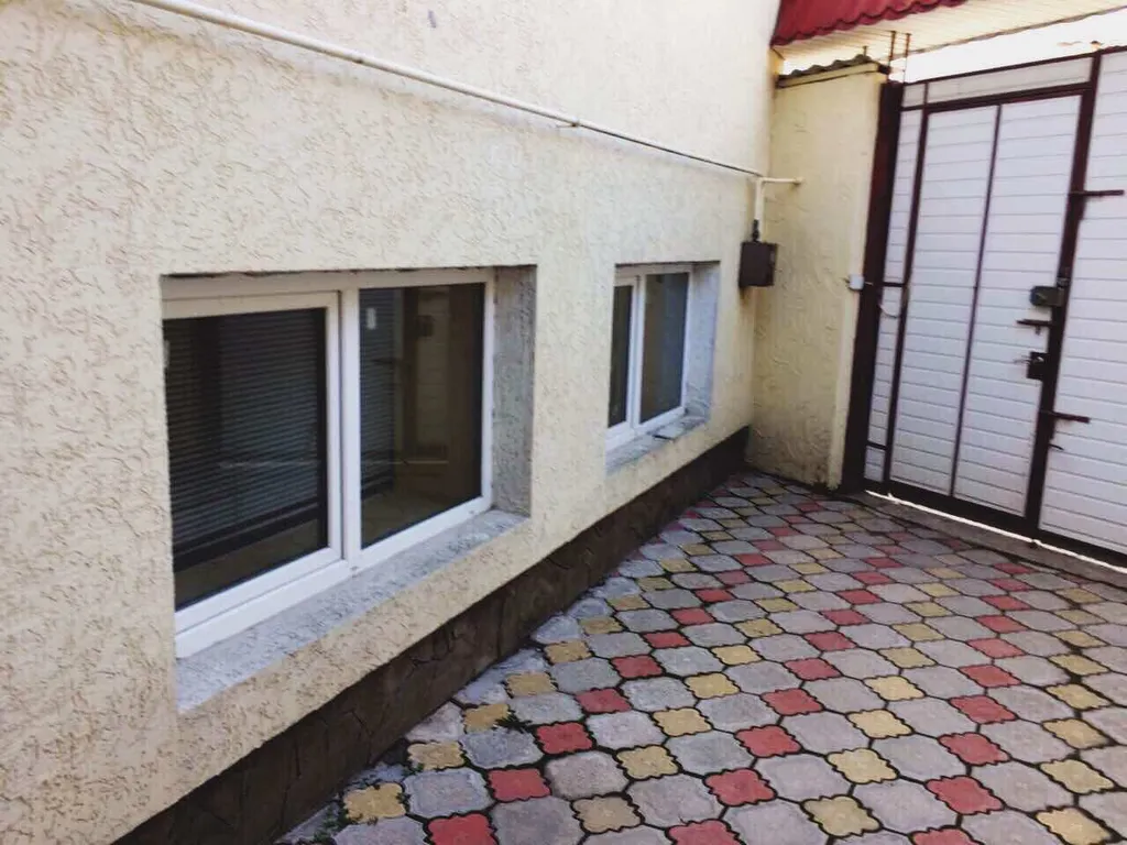 Коттедж Уютный домик с новым ремонтом — Евпатория