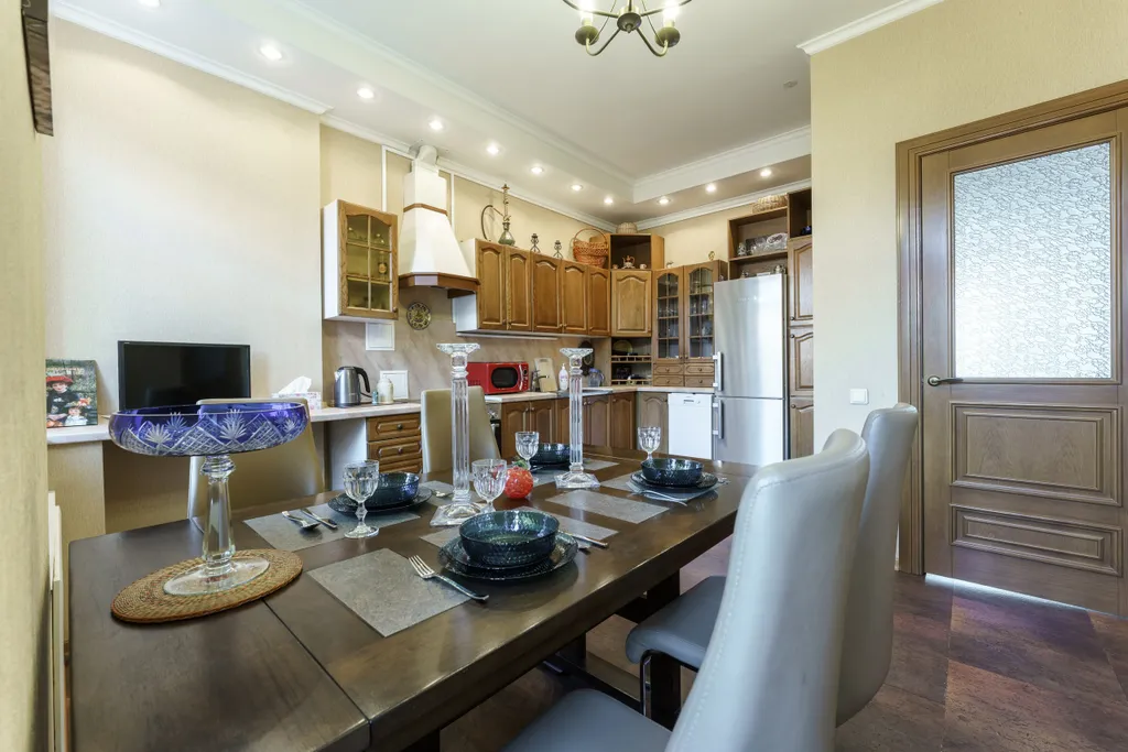 Квартира 4-комнатная квартира с видом на набережную — Москва