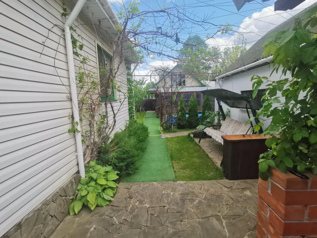 Уютный гостевой дом с баней и бассейном в тихом и спокойном месте